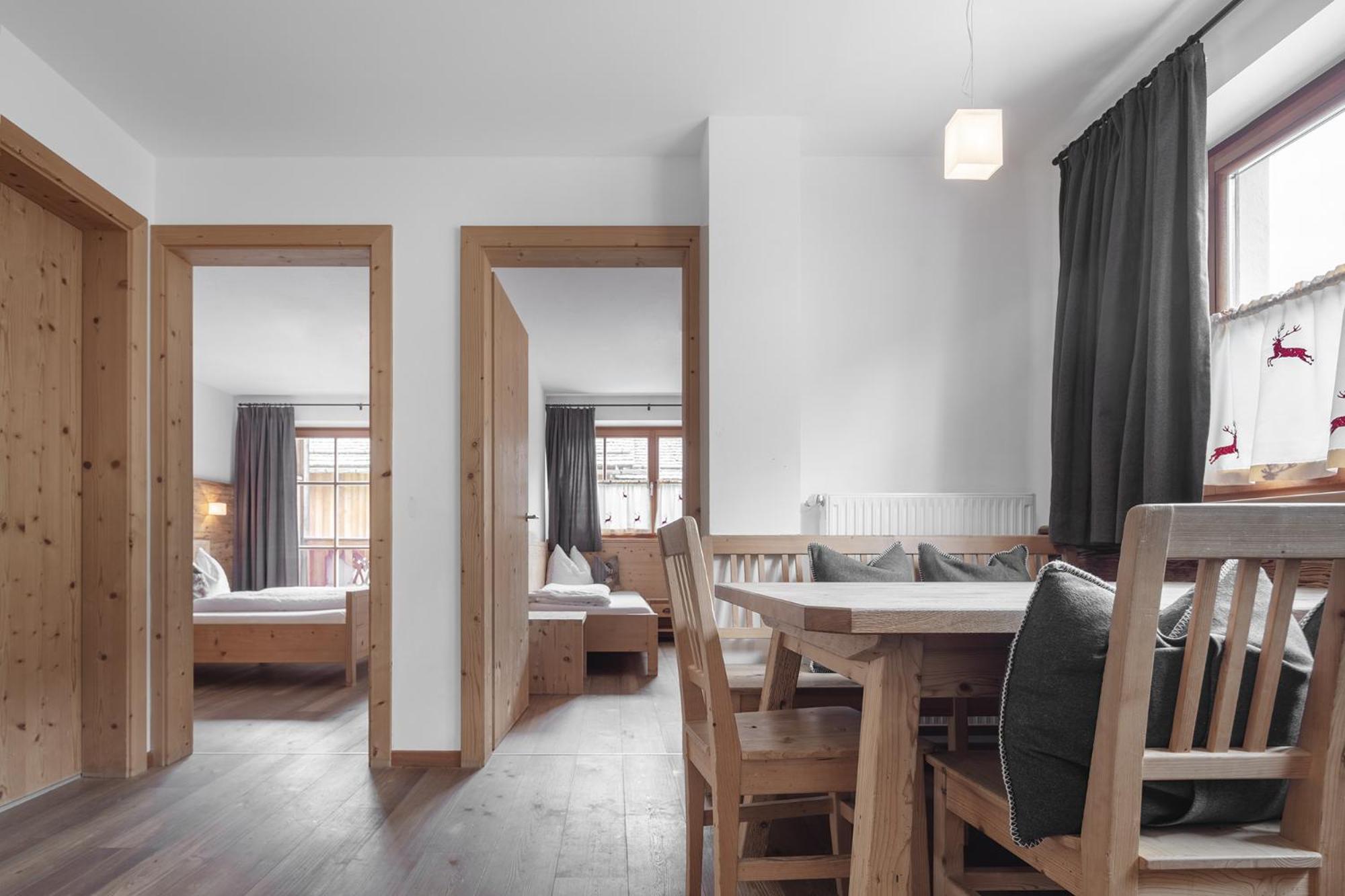 Chalet Ciasa Tino & Sara - Belaval Apartments Corvara In Badia Bagian luar foto