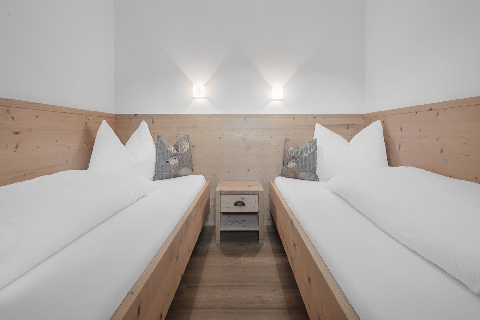 Chalet Ciasa Tino & Sara - Belaval Apartments Corvara In Badia Bagian luar foto