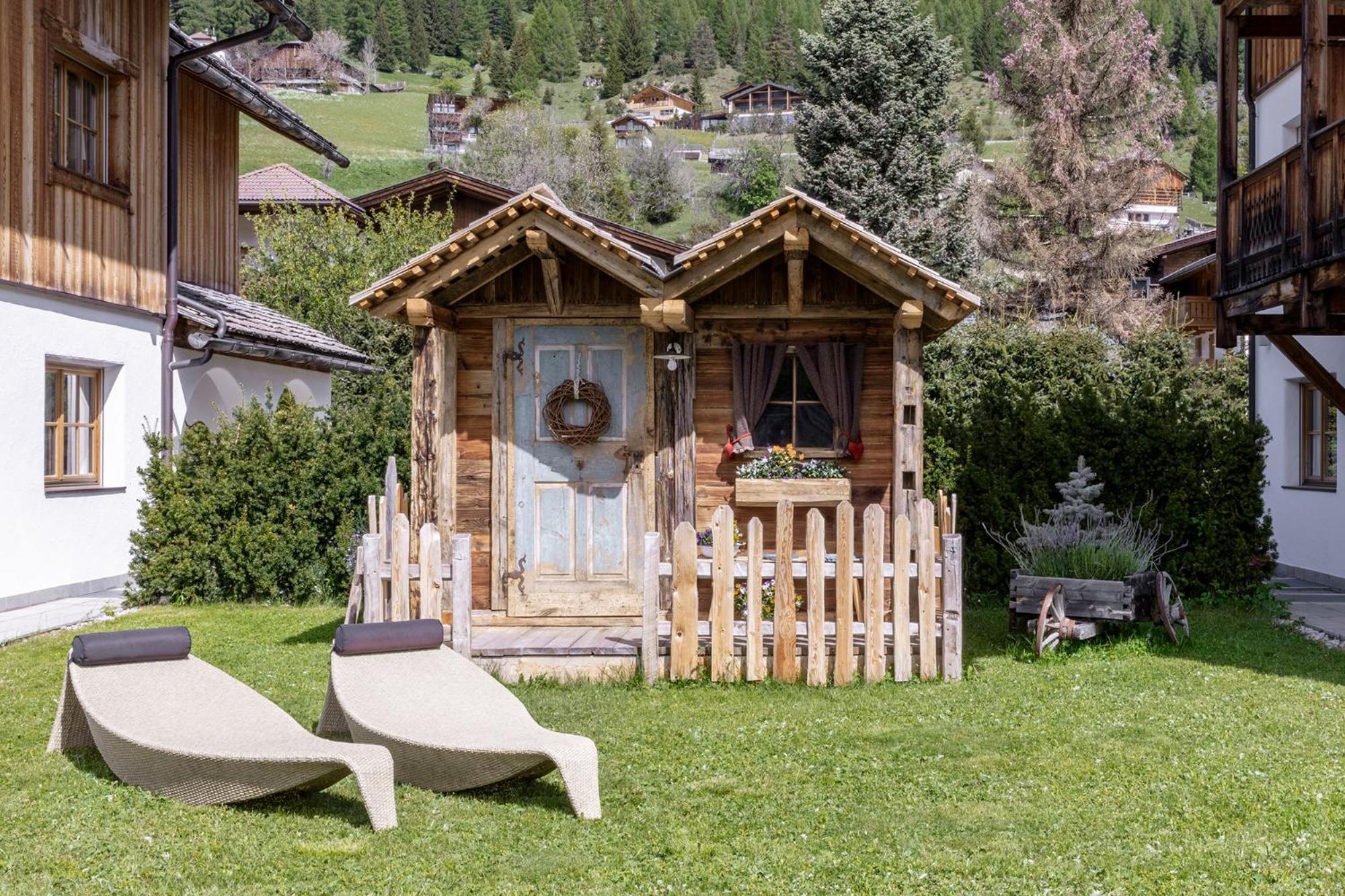 Chalet Ciasa Tino & Sara - Belaval Apartments Corvara In Badia Bagian luar foto