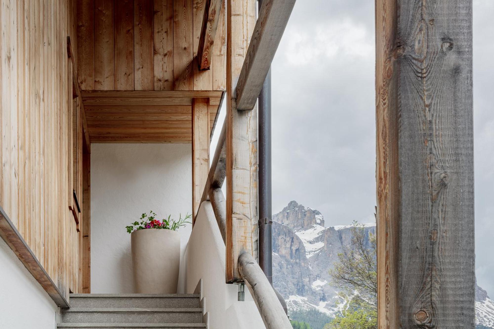 Chalet Ciasa Tino & Sara - Belaval Apartments Corvara In Badia Bagian luar foto