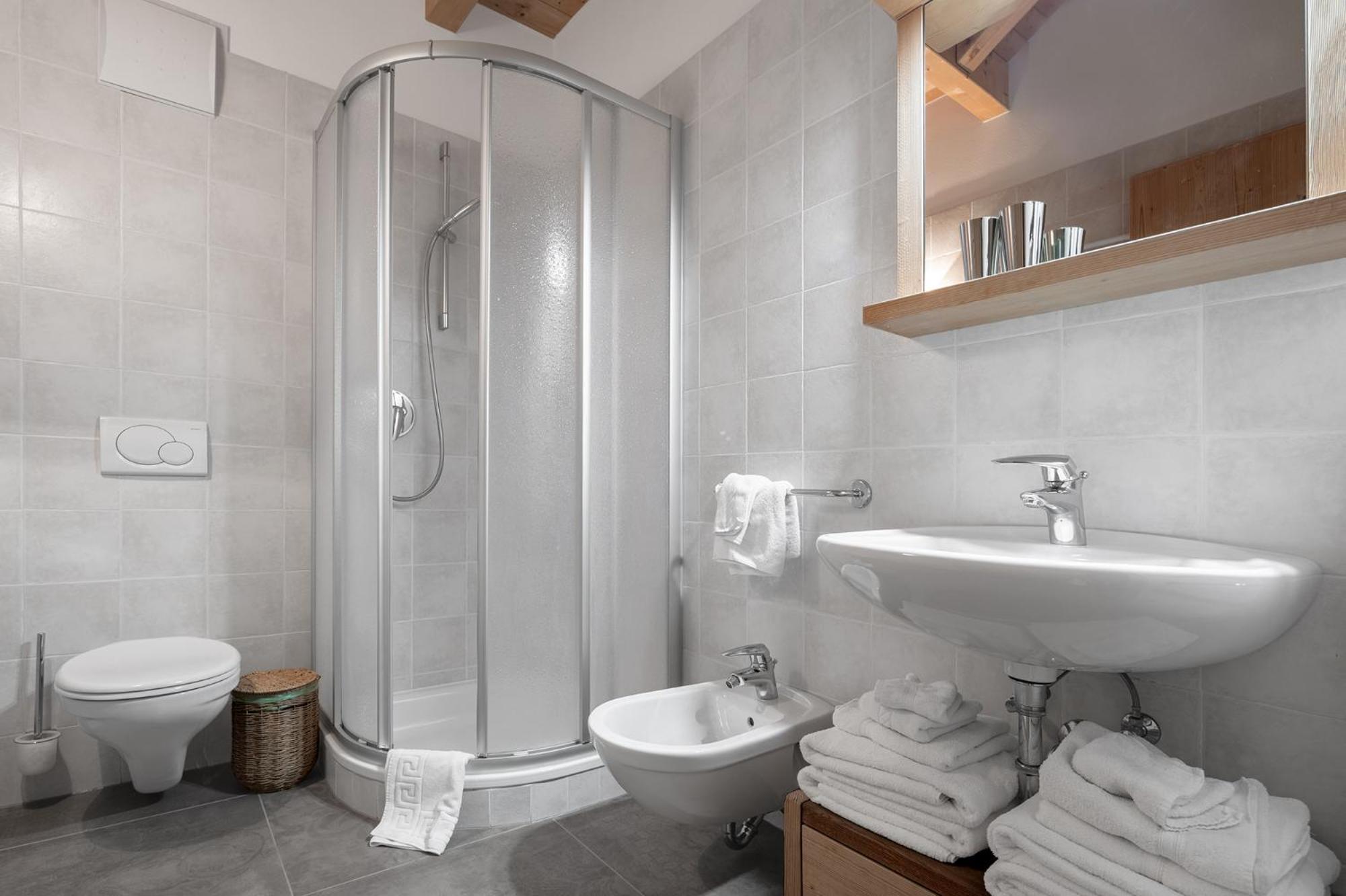 Chalet Ciasa Tino & Sara - Belaval Apartments Corvara In Badia Bagian luar foto