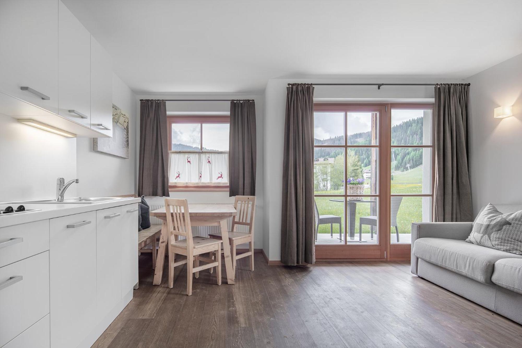 Chalet Ciasa Tino & Sara - Belaval Apartments Corvara In Badia Bagian luar foto