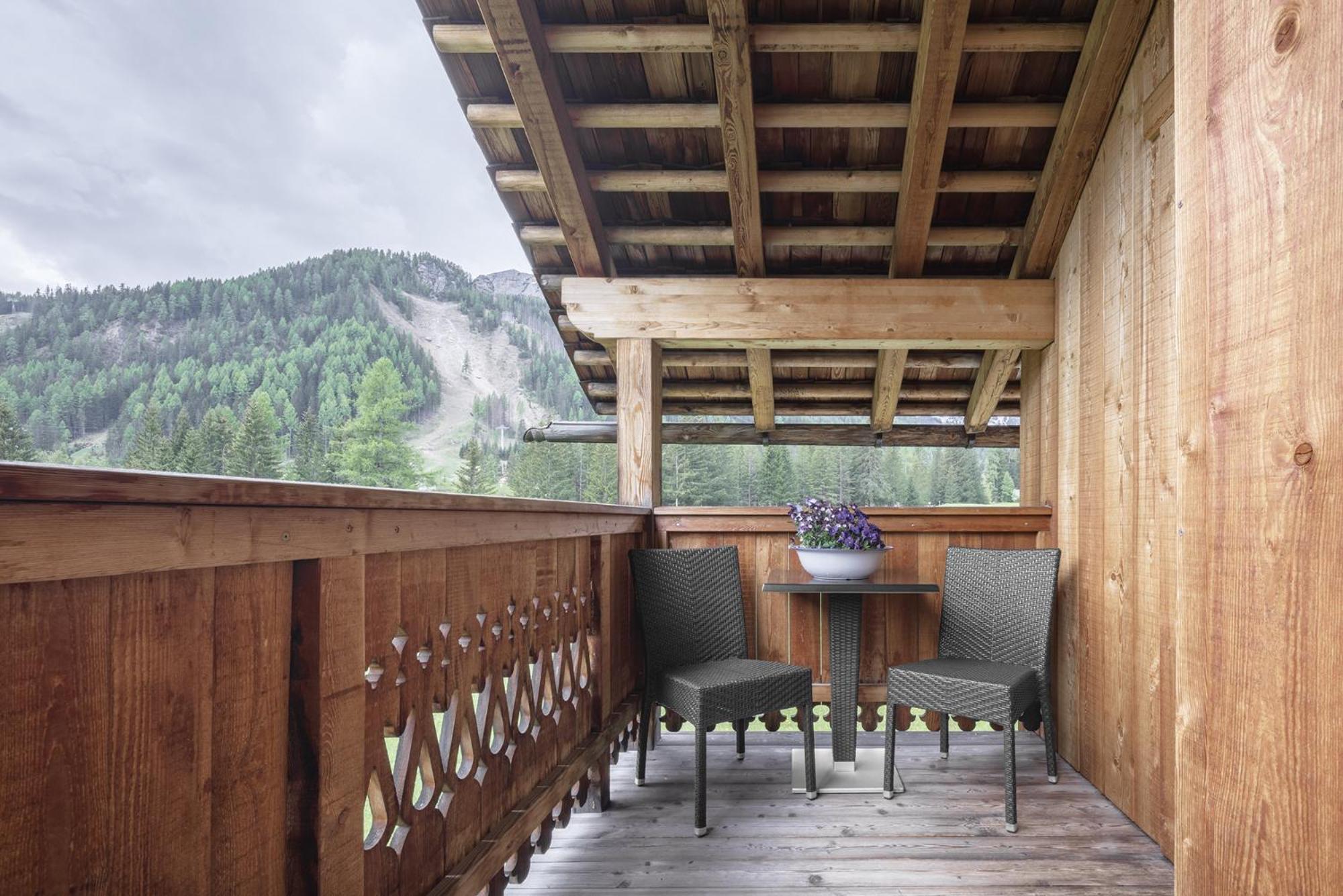 Chalet Ciasa Tino & Sara - Belaval Apartments Corvara In Badia Bagian luar foto