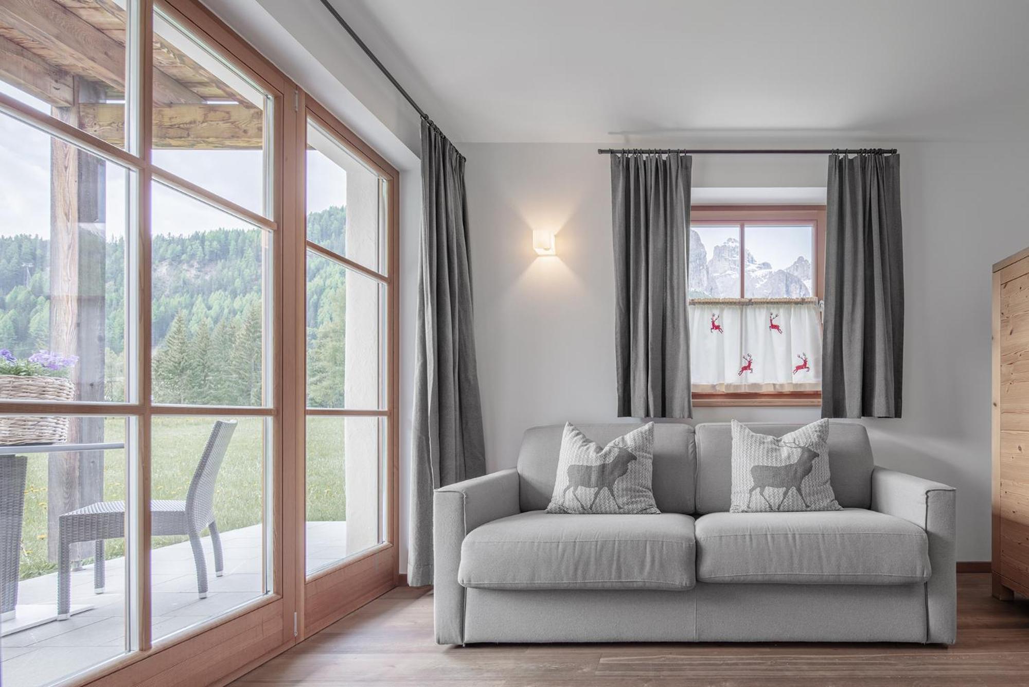 Chalet Ciasa Tino & Sara - Belaval Apartments Corvara In Badia Bagian luar foto