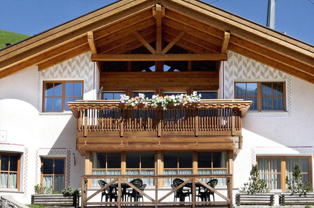 Chalet Ciasa Tino & Sara - Belaval Apartments Corvara In Badia Bagian luar foto