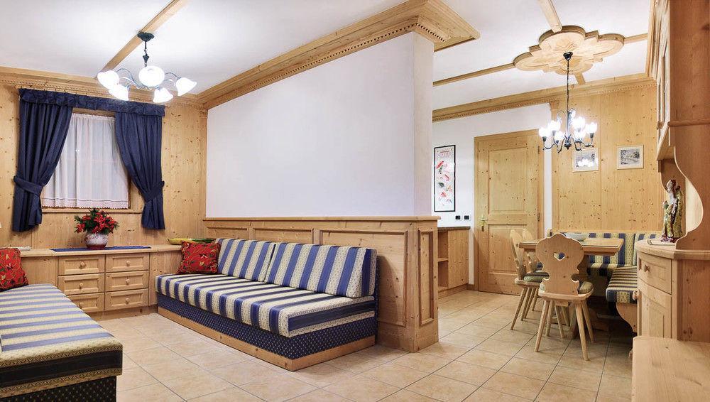 Chalet Ciasa Tino & Sara - Belaval Apartments Corvara In Badia Bagian luar foto