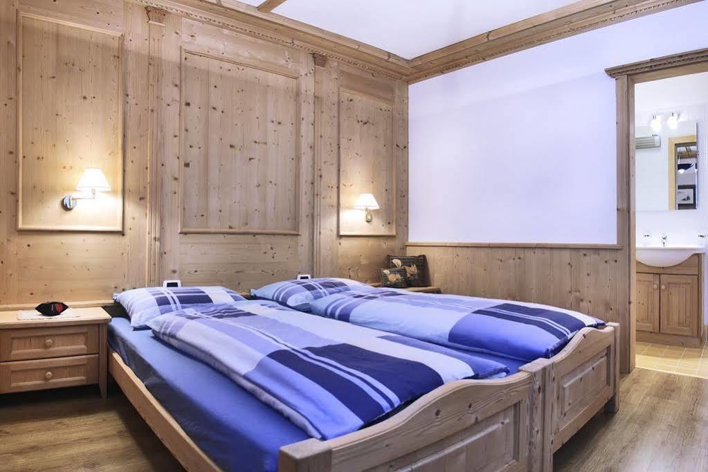 Chalet Ciasa Tino & Sara - Belaval Apartments Corvara In Badia Bagian luar foto